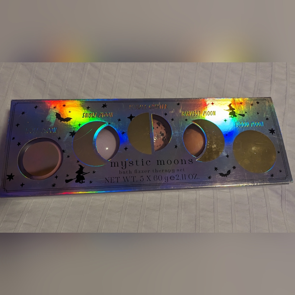 New Mystic Moons Bath Fizzer Therapy set - 5 bath bombs